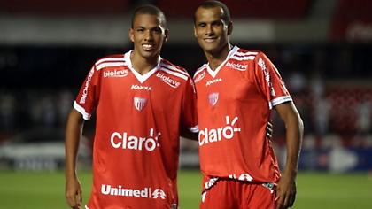 Η Κέρκυρα ψάχτηκε για... Ριβάλντο