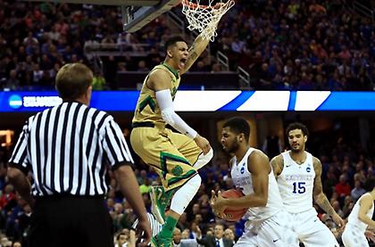 Τους πήρε παραμάζωμα ο Όγκαστ (video)