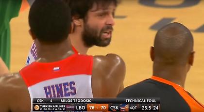 Πήγε να χιμήξει στο διαιτητή και αποβλήθηκε ο Τεόντοσιτς (video)