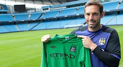 Ο τερματοφύλακας που πληρώνεται για να… κάααααααθεται!