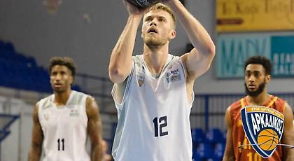 Εκτός ο Νουουτίνεν