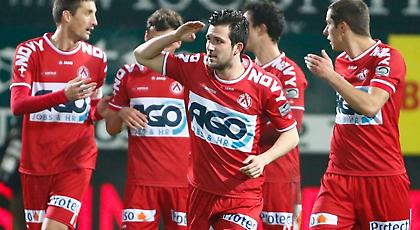 Πλησιάζει την πρώτη εξάδα η Κορτράικ