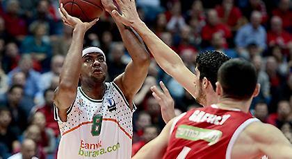 Ανακοίνωσε Ντέιβις η Γαλατά