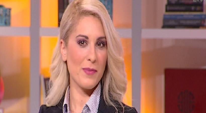 Η όμορφη αγρότισσα στο μπλόκο της Κορίνθου (pic/video)