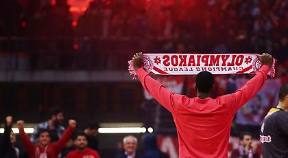 Γιανγκ: «Είμαι ο μεγαλύτερος οπαδός του Ολυμπιακού»