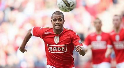 Αγόρασε Ντοσεβί από Ολυμπιακό η Σταντάρ!