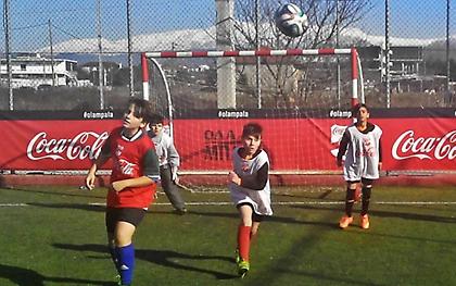 Όλοι και όλες παίζουν στο Coca-Cola Cup!
