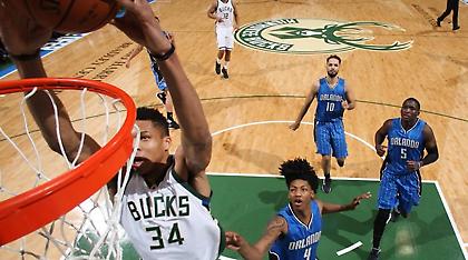 Τους κάρφωσε ξανά και ξανά ο Giannis