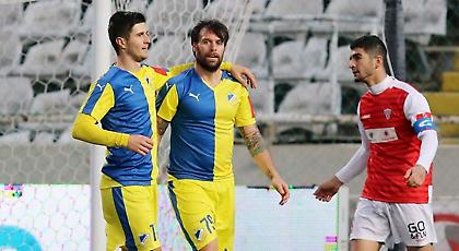 Με… λάτιν «αέρα» στα προημιτελικά ο ΑΠΟΕΛ