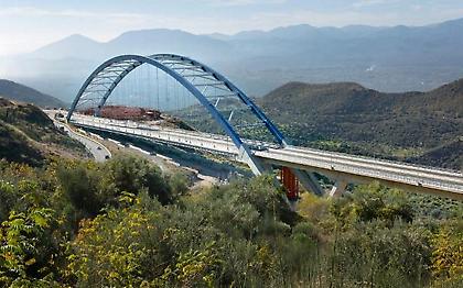Παραδόθηκε σε κυκλοφορία η Τοξωτή Γέφυρα Τσακώνας του Αυτοκινητοδρόμου Τρίπολη – Καλαμάτα