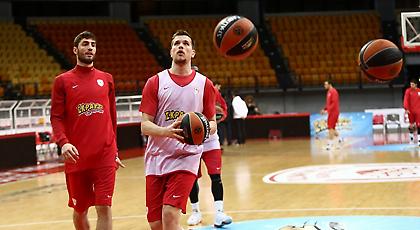 Πρόβλημα με Αγραβάνη, αμφίβολος με Ρεάλ