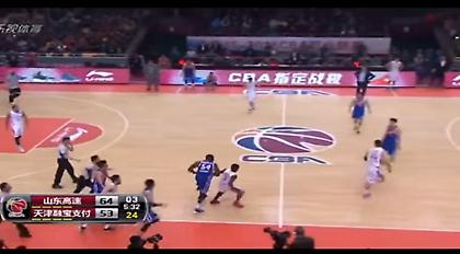 Πήρε στο κυνήγι αντίπαλο στο κινεζικό πρωτάθλημα ο Μαξίελ (video)