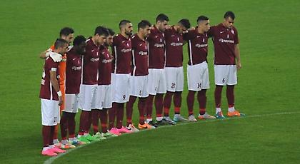 H συγκινητική κίνηση στο ΑΕΛ-Αχαρναϊκός για τους πρόσφυγες (video)