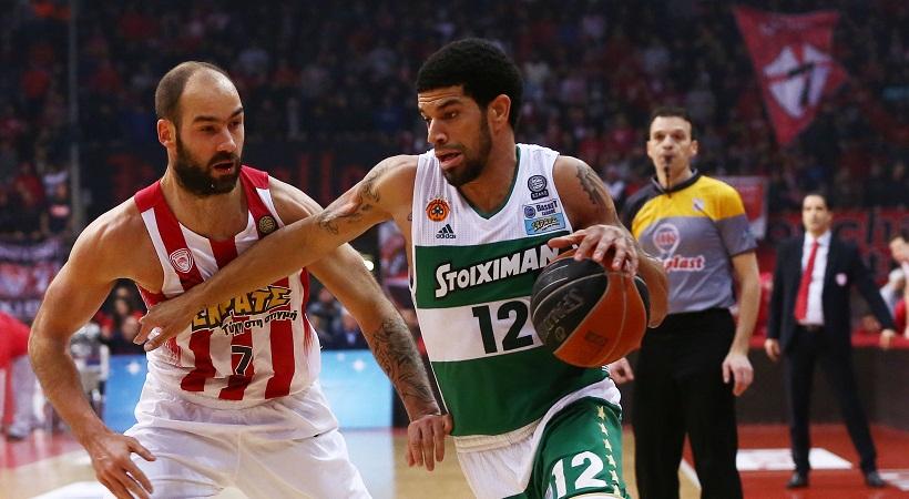 Φελντέιν: «Μας πείραξε η ήττα από τον Ολυμπιακό»