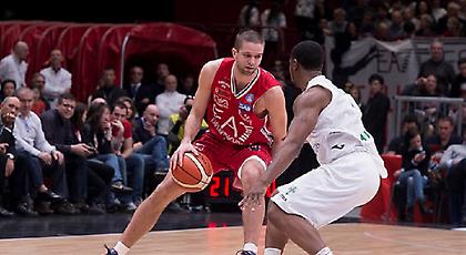 Έκλεισε το σπίτι της Αρμάνι η Αβελίνο