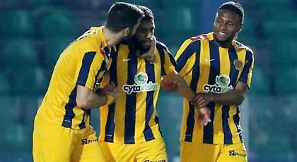 «Ανεβαίνει» η ΑΕΛ