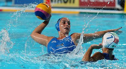 Δε «μασάει» η Ρουμπέση