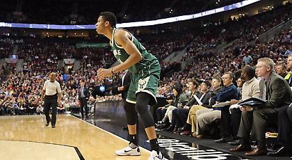 Πολύ καλός ο Giannis, όχι οι Μπακς