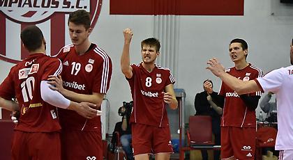 Χαλαρά στην κορυφή ο Ολυμπιακός