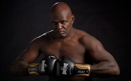 Ο Θανάσης Κύλας και το Legacy Fight Club φέρνουν στην Ελλάδα τον Ερνέστο Χουστ!