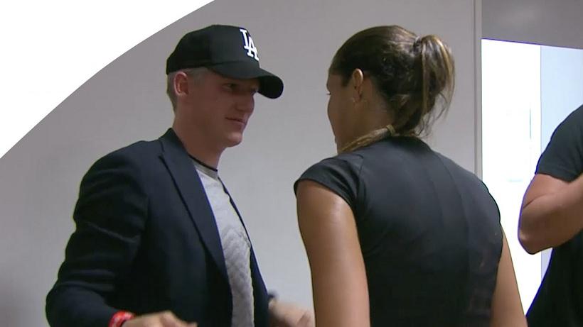 Το παίρνει το κορίτσι ο Σβαϊνστάιγκερ! (pics)