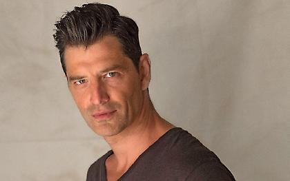 Ο Σάκης Ρουβάς παρουσιαστής του X Factor