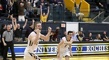 Τρομερή κομπίνα στο κολεγιακό πρωτάθλημα των ΗΠΑ! (video)