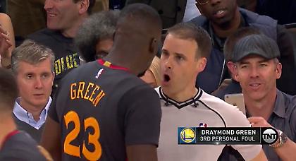 Διαιτητής παραδέχεται on camera πως έκανε λάθος