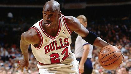 Μυθικό βίντεο: Ο Μάικλ Τζόρνταν κάνει θαύματα σε ιαπωνικό τηλεπαιχνίδι