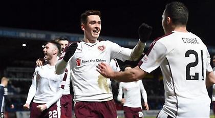 «Καπαρώνει» τριάδα η Χαρτς