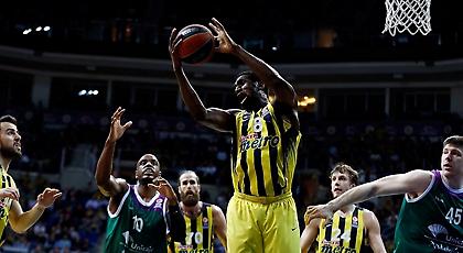 Η Φενέρ και… όλοι τους!