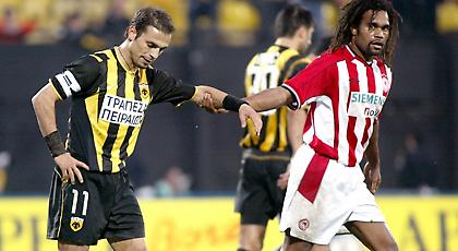 Αξέχαστες στιγμές από τα ντέρμπι ΑΕΚ-Ολυμπιακού! (pics)