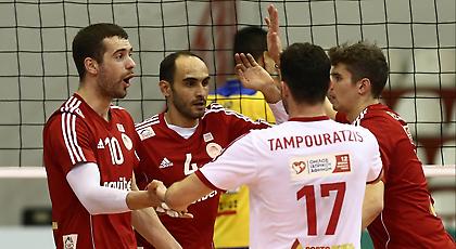 Άνετος στην κορυφή ο Ολυμπιακός