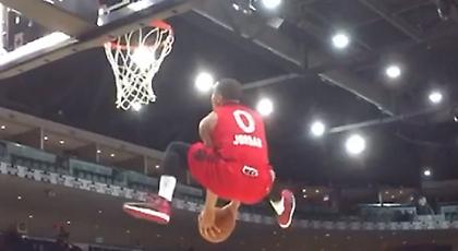 Τίμησε το όνομα… Τζόρνταν το παλικάρι (video)