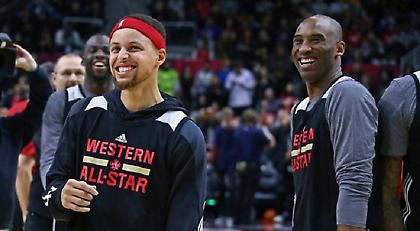 Αυτόγραφο από τον Κόμπι πήρε ο Κάρι (video)