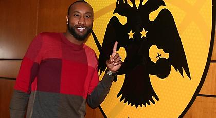 Χόλντεν:  «Δεν υπάρχει πουθενά σαν την ΑΕΚ»