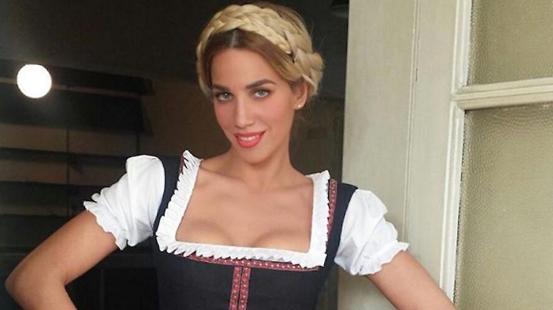 Το έριξε στη μπύρα η καυτή «Γερμανίδα» Στικούδη (pics)