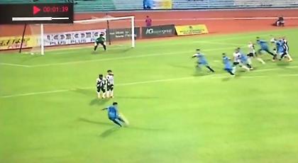 Το πιο… φαλτσαριστό σουτ που έχεις δει ποτέ! (video)