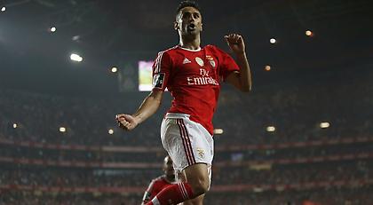 Ο αετός… περνάει στον αέρα