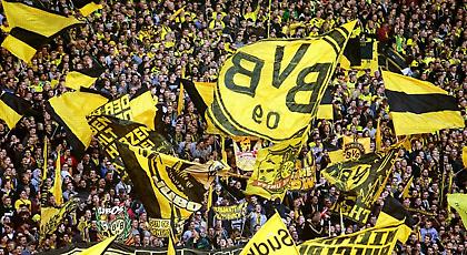 Το τρομερό κορεό των οπαδών της Ντόρτμουντ (pics&vid)