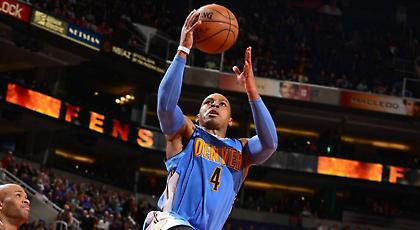 Στους Θάντερ ο Ράντι Φόι