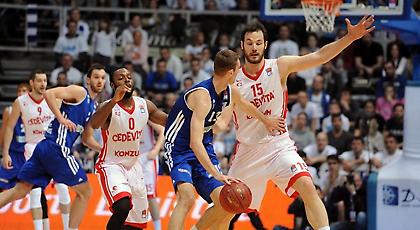 Το σήκωσε ξανά η Τσεντεβίτα!