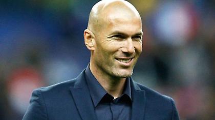 Ο Ζιντάν αγκάλιασε έναν – έναν τους ποδοσφαιριστές του μετά τη Ρόμα (video)