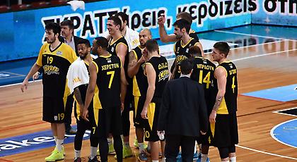 Άμυνα… Γιούρε η ΑΕΚ