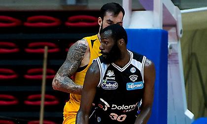 Ο Τζούλιαν Ράιτ έστειλε στα ημιτελικά την Τρέντο