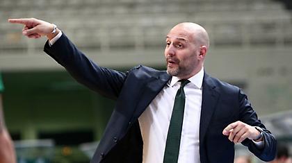 Η μπάλα στα χέρια του «Σάλε»