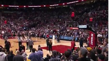 Το έβαλε από το κέντρο και κέρδισε αυτοκίνητο (video)