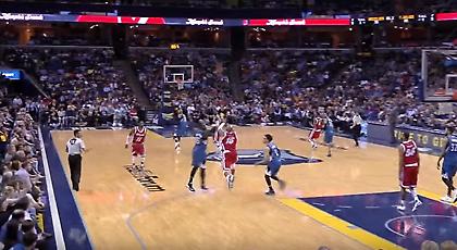 Τρελό τρίποντο από τον Βινς Κάρτερ