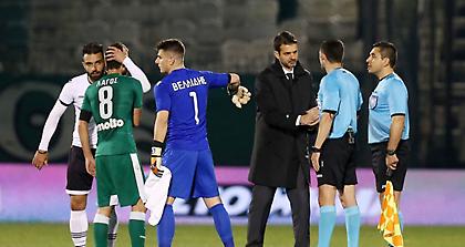 Δεν αλλάζεις το ποδόσφαιρο, όταν το ακολουθείς!