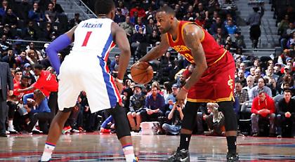 Τα «σπασε» ο Λεμπρόν, το σπάνε οι Γουόριορς